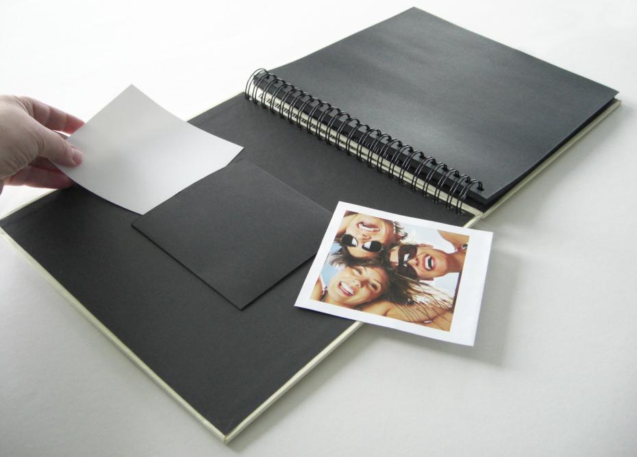 Walther Fun Spiral bound album Sand - 30x30 cm (50 Black pages / 25 sheets)
