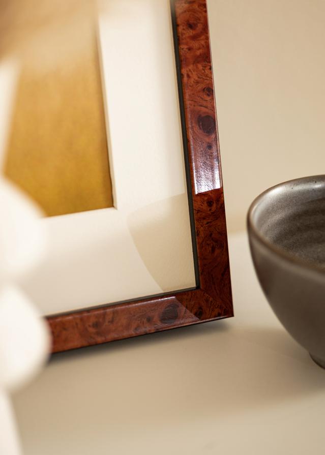 Ram med passepartou Frame Hermes Walnut 60x70 cm - Mounts White B2 500x707 mm