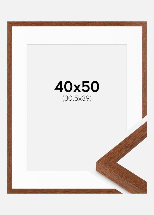Ram med passepartou Frame Stilren Warm Brown 40x50 cm - Mounts White 31.5x40 cm