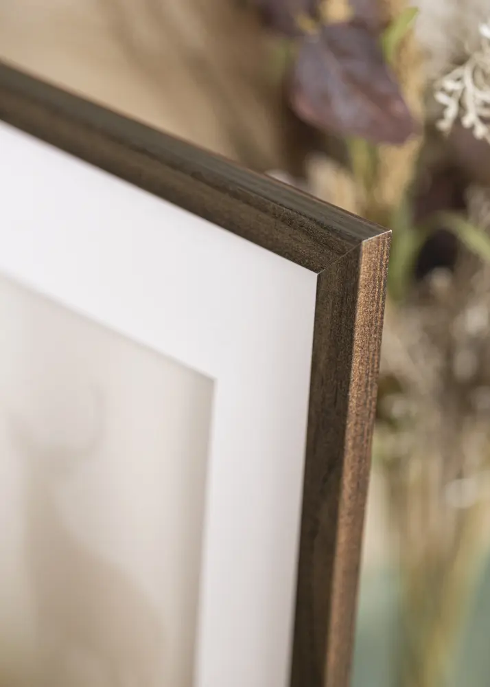 Ram med passepartou Frame Stilren Walnut 55x70 cm - Mounts White 45.7x61 cm