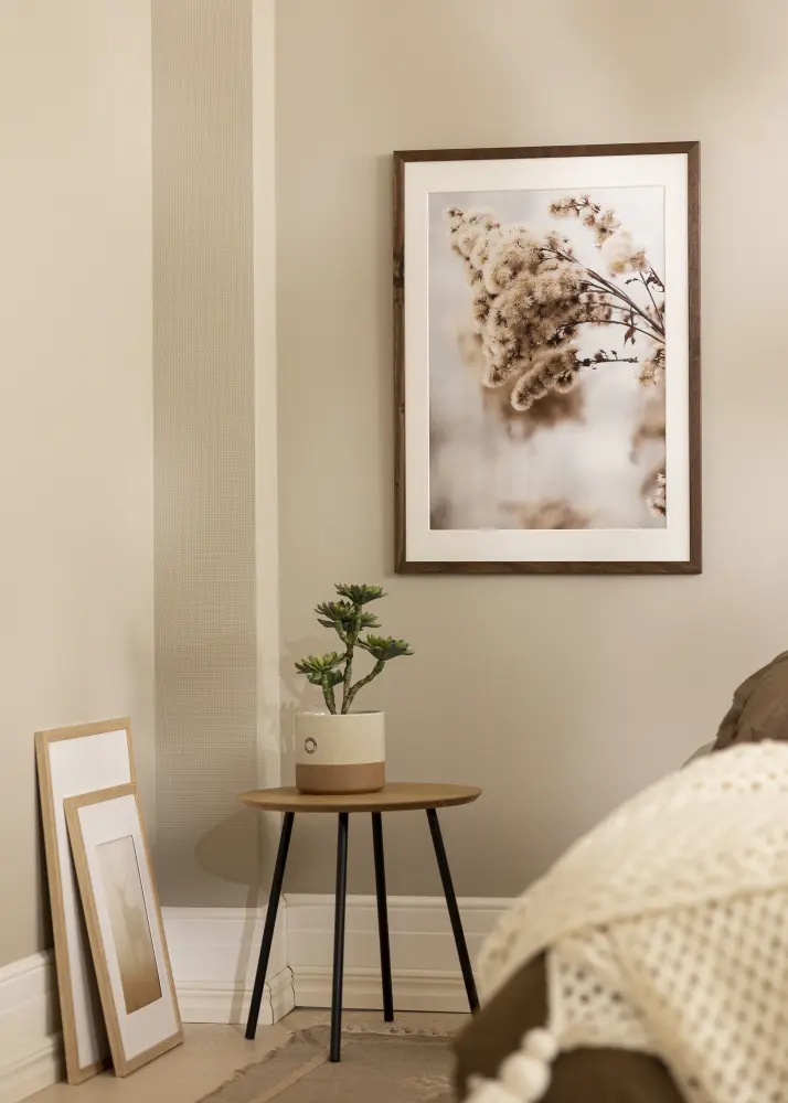 Ram med passepartou Frame Stilren Walnut 55x70 cm - Mounts White 45.7x61 cm