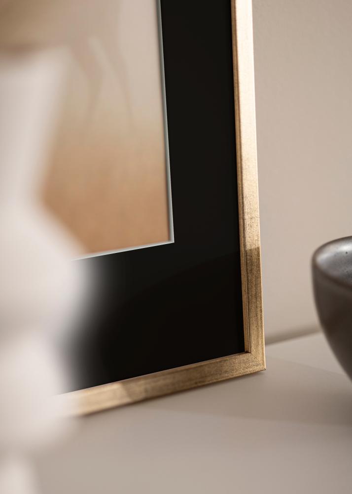 Ram med passepartou Frame Galant Gold 30x40 cm - Picture Mount Black 20x30 cm