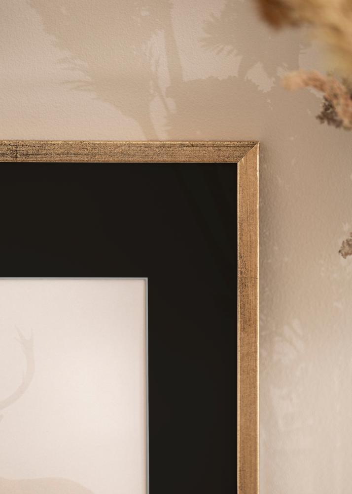 Ram med passepartou Frame Galant Gold 30x40 cm - Picture Mount Black 20x30 cm