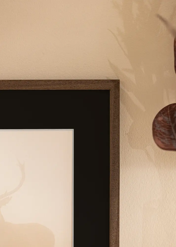 Ram med passepartou Frame Edsbyn Walnut 40x50 cm - Picture Mount Black 29.7x42 cm (A3)