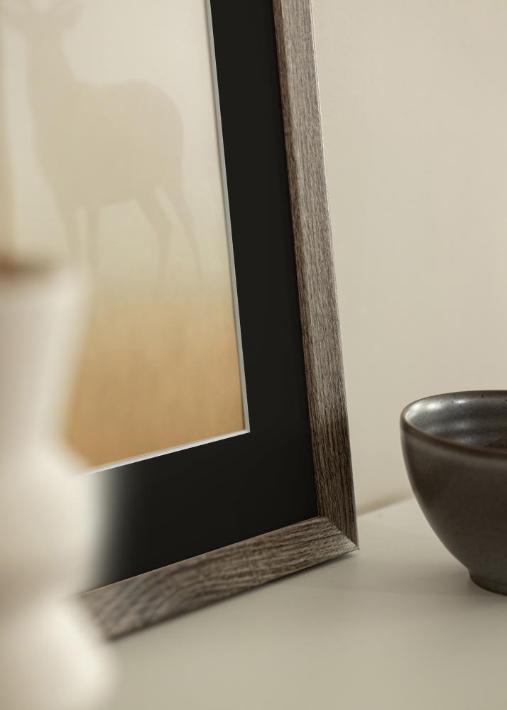 Ram med passepartou Frame Fiorito Walnut 40x60 cm - Picture Mount Black 25x50 cm