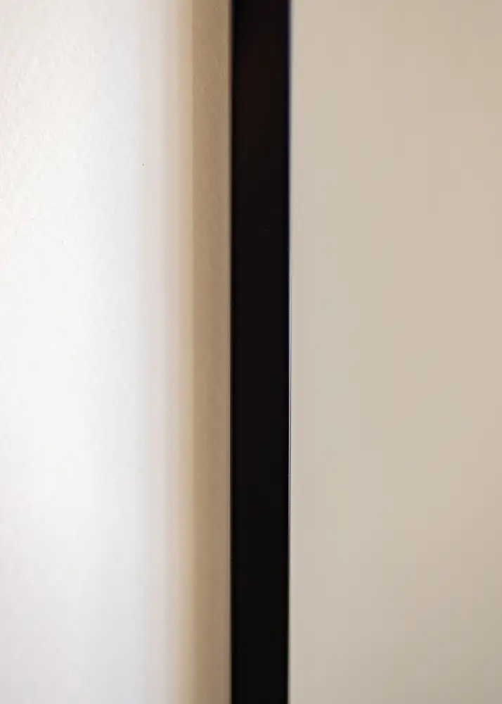Ramverkstad Frame Nielsen Premium Alpha Glossy Black - Custom Size