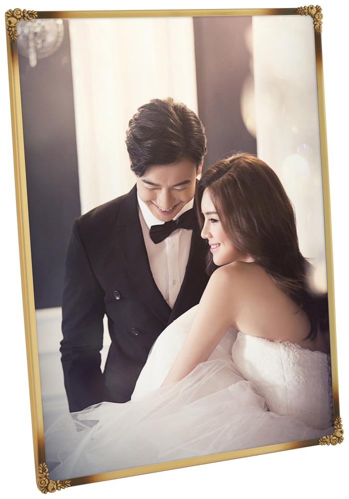 Eiri Kehykset Frame Rosen Metall Gold 18x24 cm