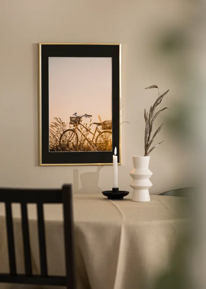 Ram med passepartou Frame New Lifestyle Shiny Gold 40x50 cm - Picture Mount Black 29.7x42 cm (A3)