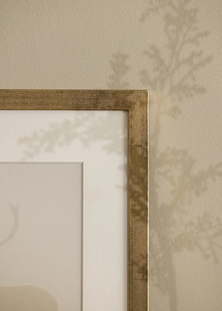 Ram med passepartou Frame Stilren Gold 60x80 cm - Picture Mount White 50x70 cm