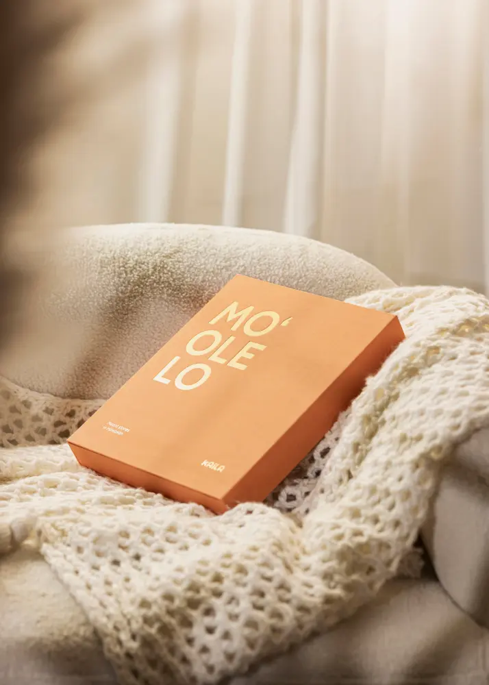KAILA KAILA MO'OLELO - Coffee Table Photo Album (60 Black Pages)