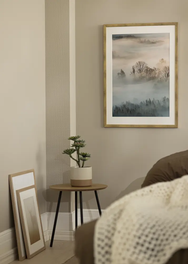 Ram med passepartou Frame Stilren Gold 60x80 cm - Picture Mount White 50x70 cm