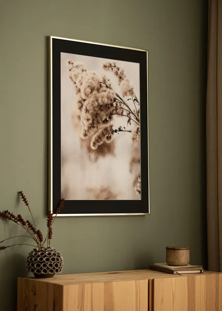 Ram med passepartou Frame Aluminium Shiny Gold 30x40 cm - Picture Mount Black 21x29.7 cm (A4)
