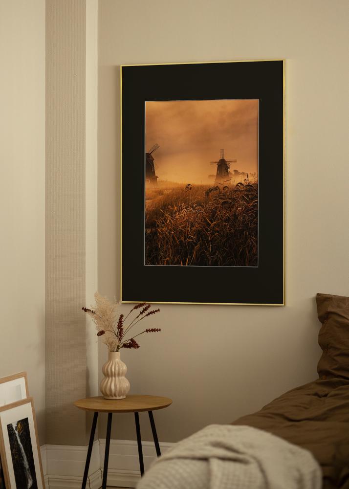 Ram med passepartou Frame Visby Shiny Gold 70x100 cm - Picture Mount Black 24x36 inches