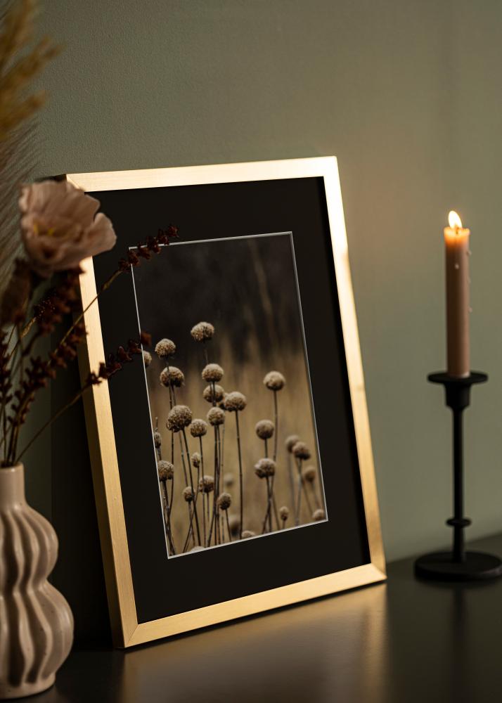 Ram med passepartou Frame Selection Gold 40x50 cm - Picture Mount Black 29.7x42 cm (A3)