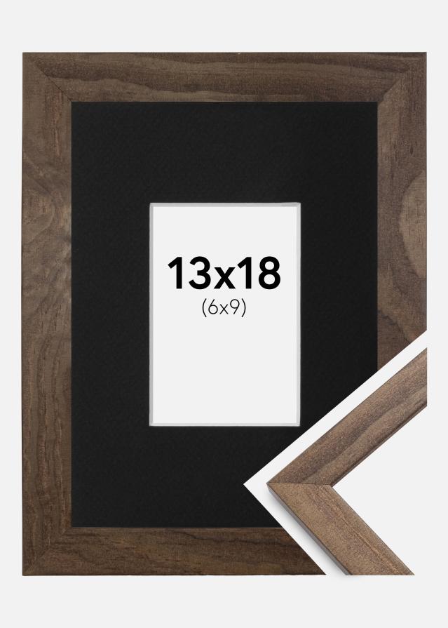 Ram med passepartou Frame Stilren Walnut 13x18 cm - Picture Mount Black 7x10 cm