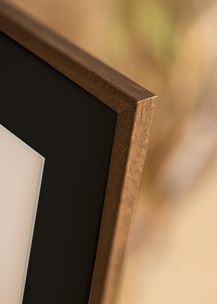 Ram med passepartou Frame Edsbyn Walnut 35x50 cm - Picture Mount Black 24x30 cm
