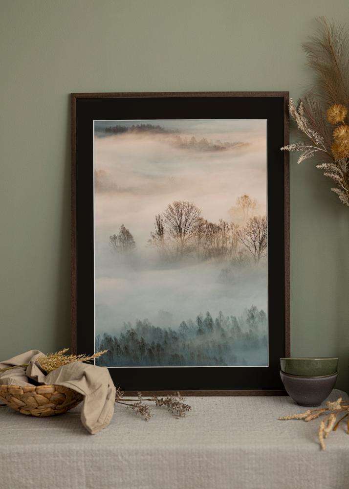 Ram med passepartou Frame Edsbyn Walnut 35x50 cm - Picture Mount Black 24x30 cm