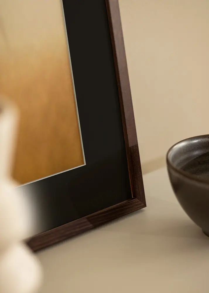 Ram med passepartou Frame E-Line Walnut 30x40 cm - Picture Mount Black 21x30 cm