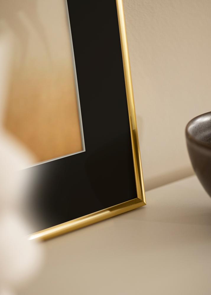 Ram med passepartou Frame Victoria Gold 30x40 cm - Picture Mount Black 20x28 cm