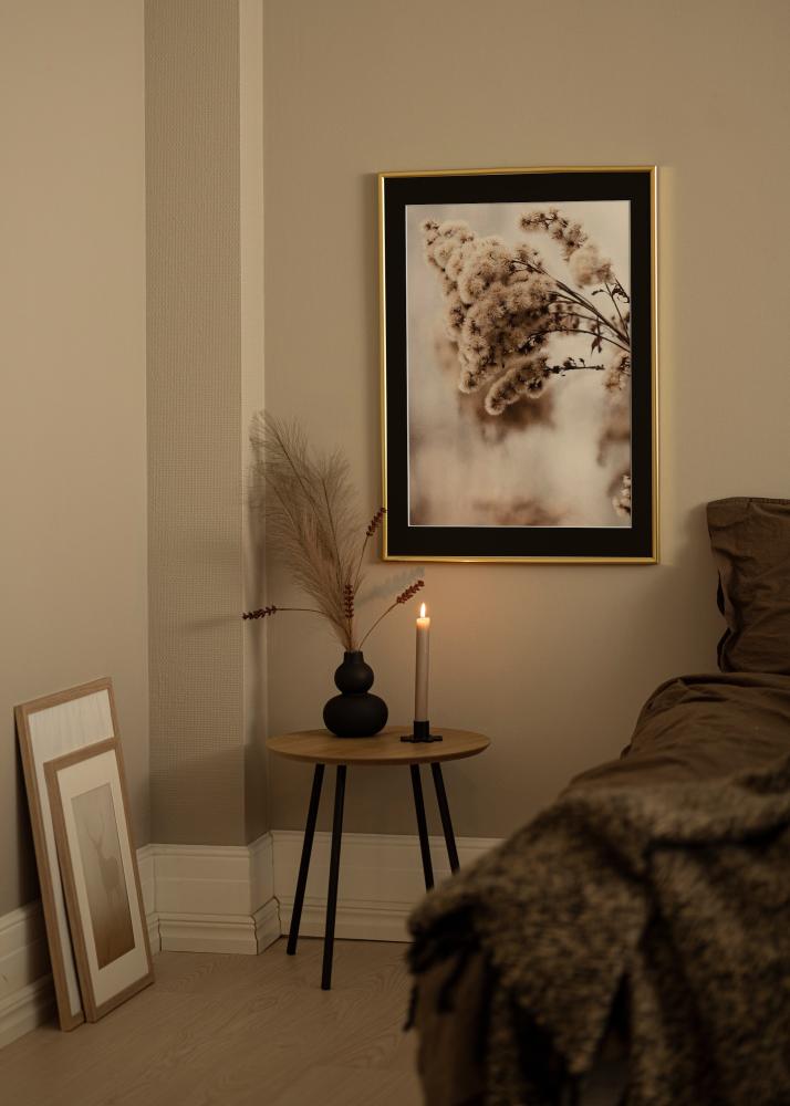 Ram med passepartou Frame Victoria Gold 30x40 cm - Picture Mount Black 20x28 cm