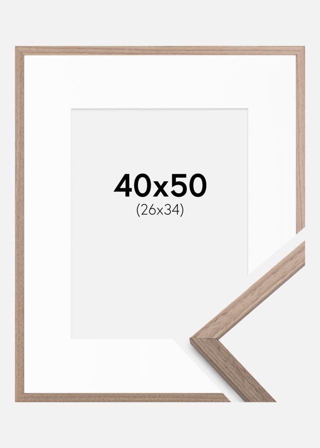 Ram med passepartou Frame Edsbyn Light Walnut 40x50 cm - Picture Mount White 27x35 cm