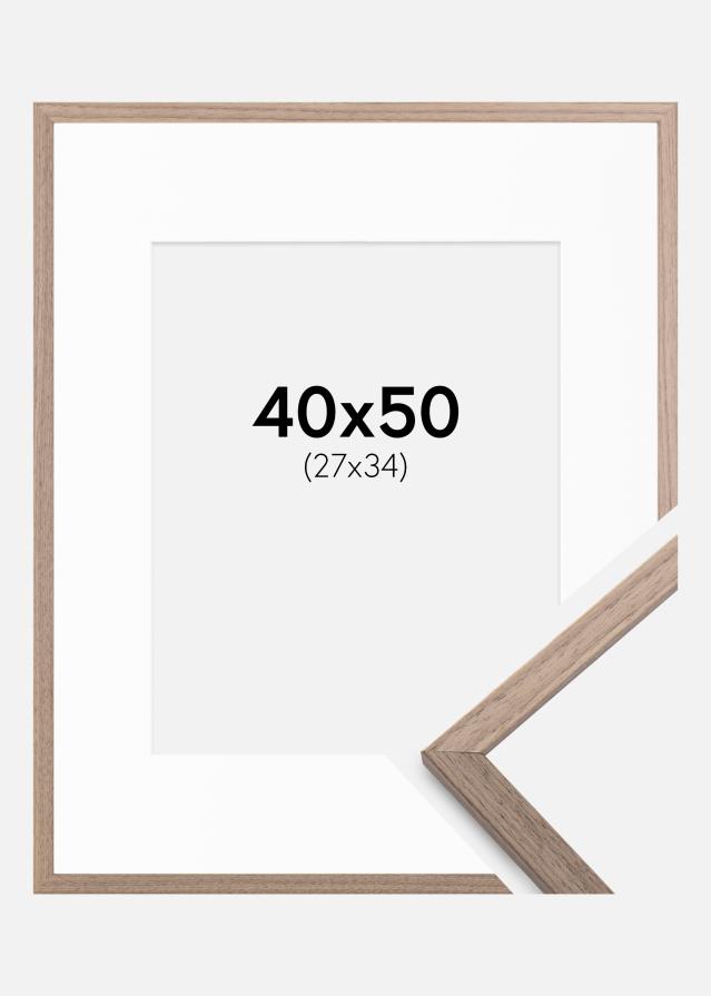 Ram med passepartou Frame Edsbyn Light Walnut 40x50 cm - Picture Mount White 28x35 cm