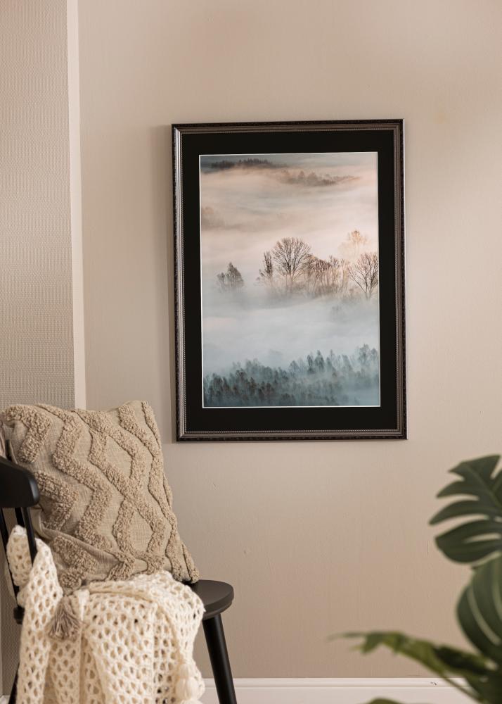 Ram med passepartou Frame Abisko Silver 30x40 cm - Picture Mount Black 18x27 cm