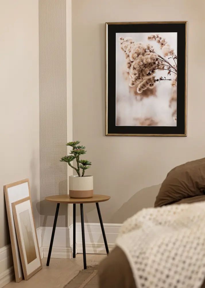 Ram med passepartou Frame Horndal Gold 40x60 cm - Picture Mount Black 32.9x48.3 cm (A3+)