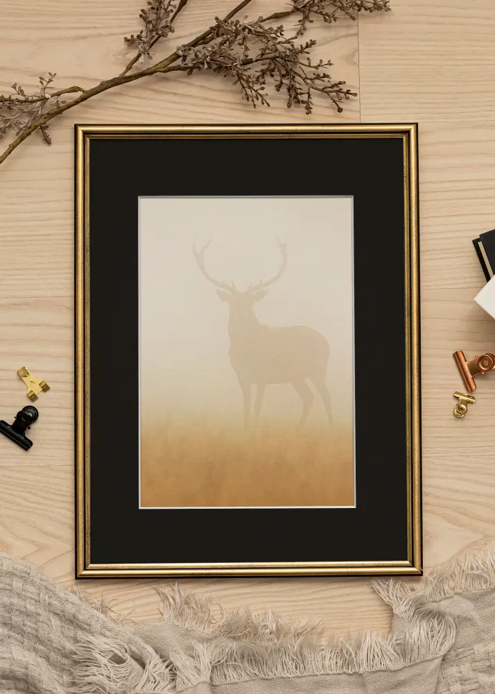 Ram med passepartou Frame Horndal Gold 40x60 cm - Picture Mount Black 32.9x48.3 cm (A3+)