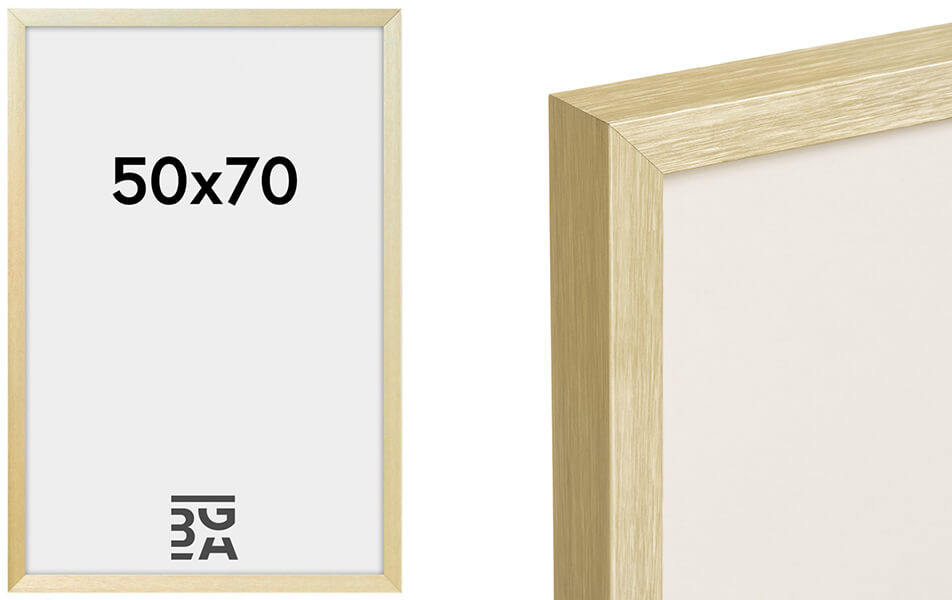 Pictures of an elegant golden frame